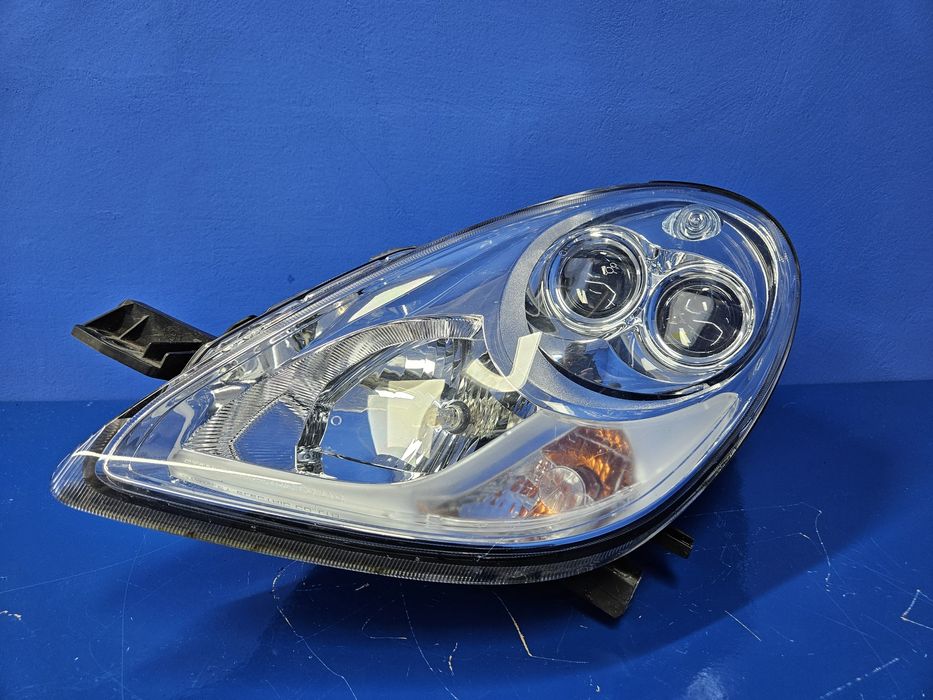 LAMPA przednia lewa MITSUBISHI i-MiEV lewy przód Europa oryginał