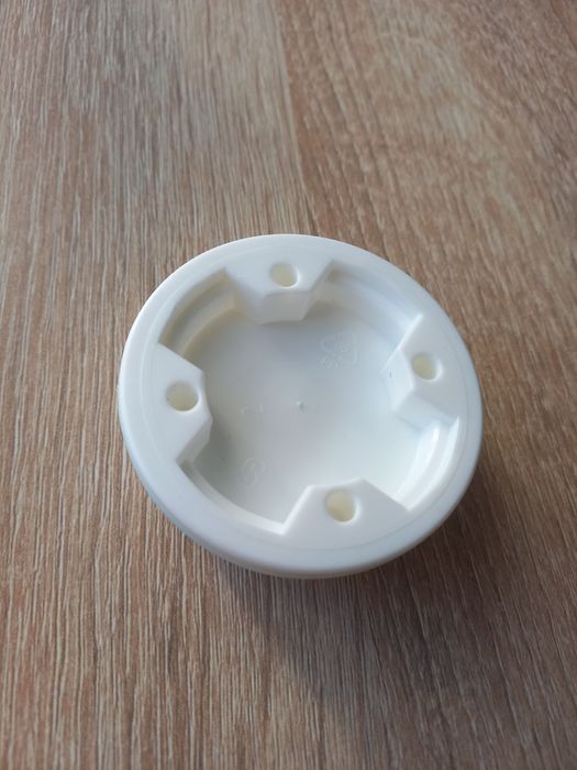 Кришка на пластикову бочку