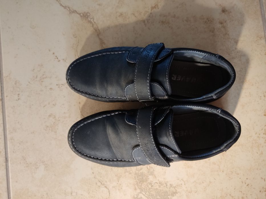 Czarne półbuty na rzep 37