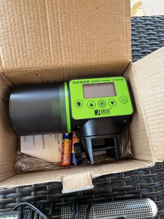 Dispensador de comida para aquario e acessorios