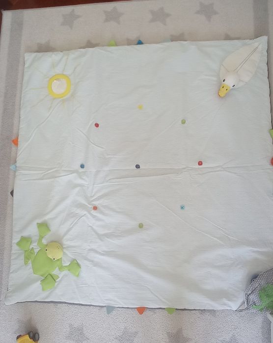 Tapete de atividades de bebé IKEA