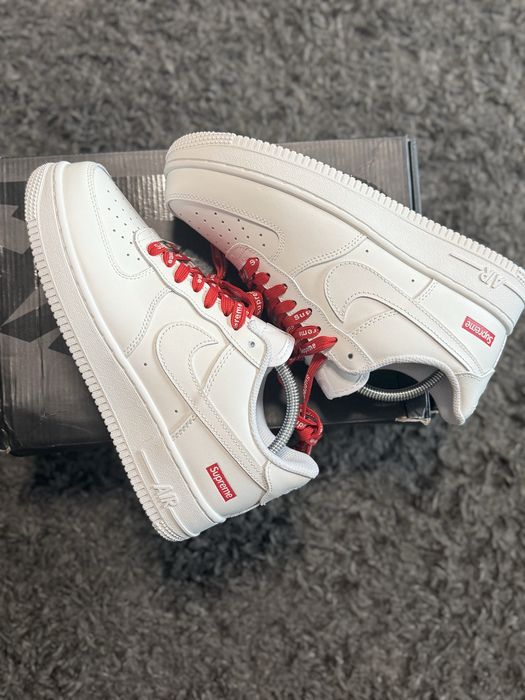 Suprame air force 1 size 42