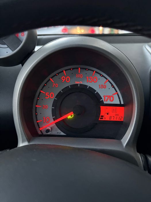 o carro Peugeot 107 AUTOMATICO