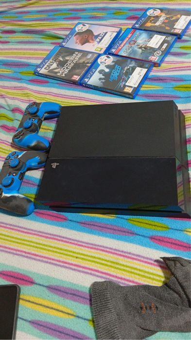 Play 4 em exelente estado 5 jogos