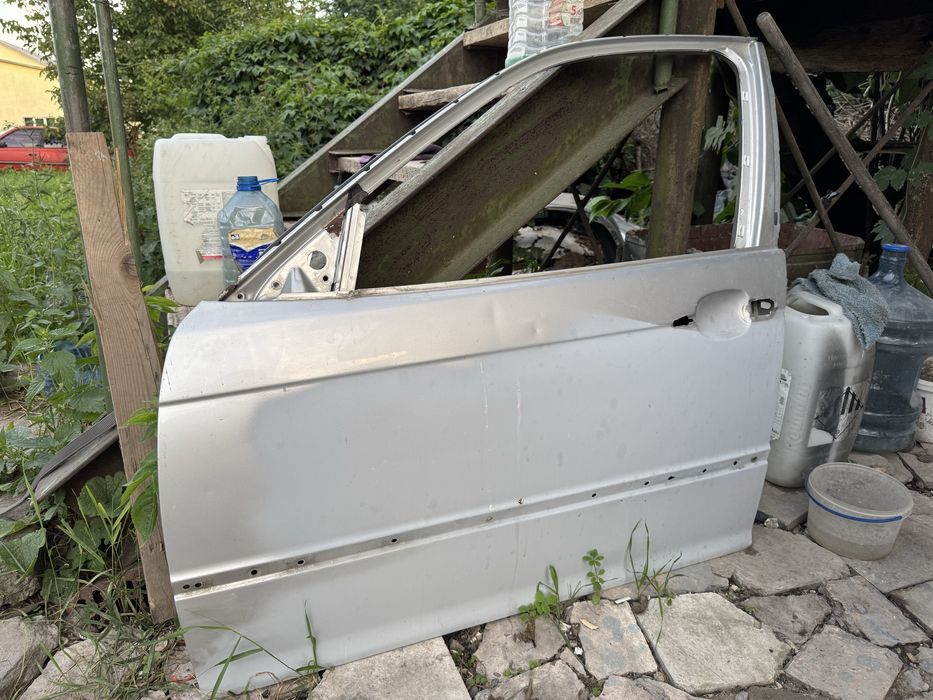 Продам двері Бмв е46 рест (Водійська)