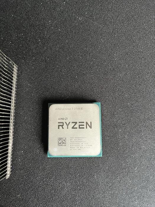 Ryzen 7 3700X Processador