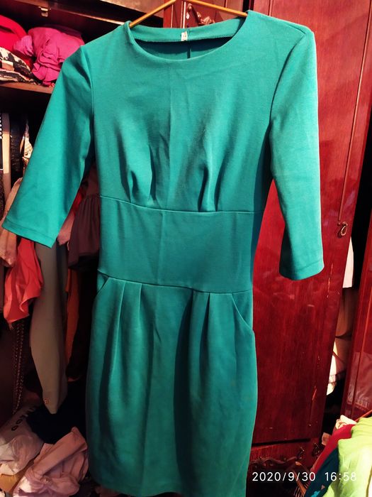 Платье новое и б/у 42 размера