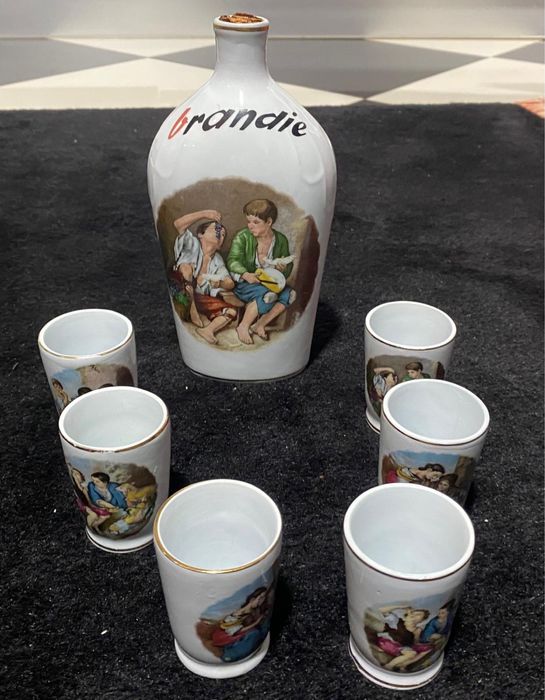 Conjunto Garrafa e 6 Copos Brandie Antigos numerado