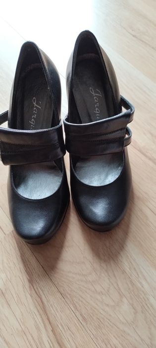 Buty damskie r. 36 nowe