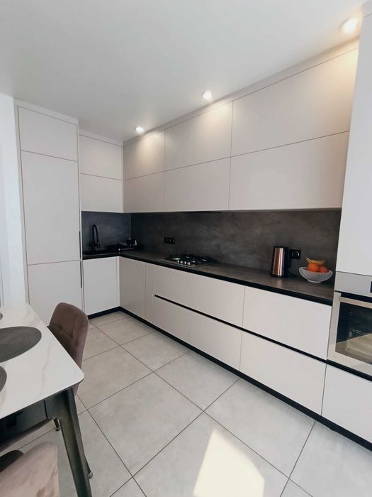 Продаж 2х кімнатної квартири з ремонтом