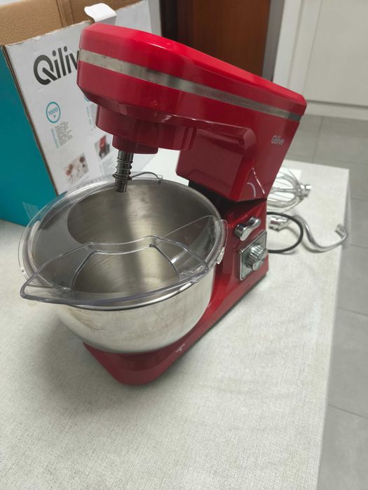 Batedeira eléctrica 5L vermelha