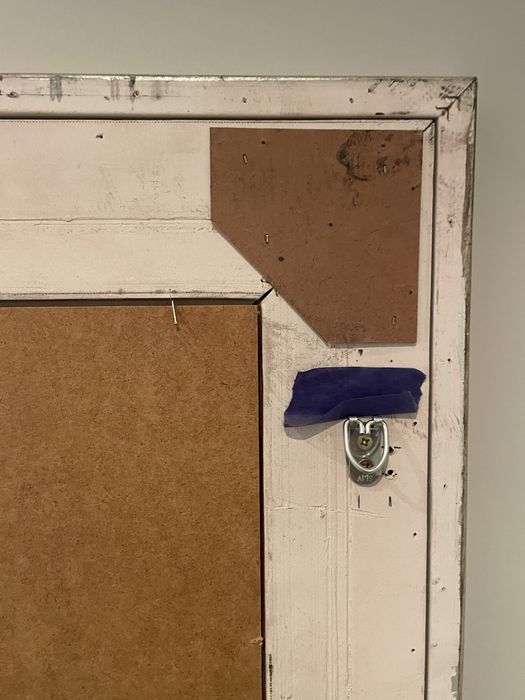 lustro w pięknie zdobiinej solidnej drewnianej ramie