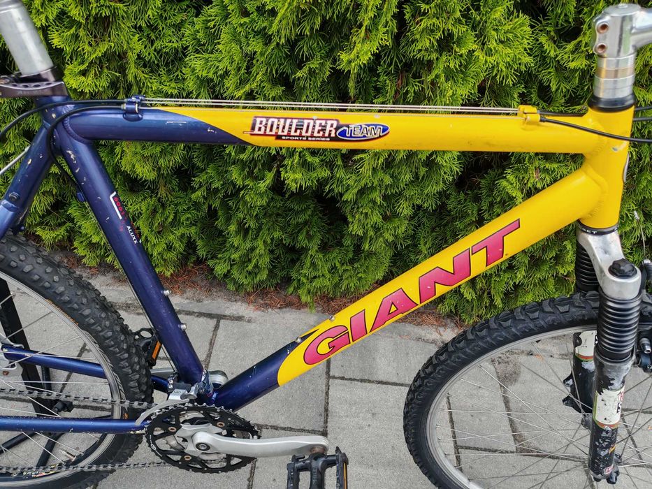 Giant Boulder Team rower MTB