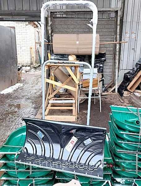 Снегоуборочная лопата на колёсах скрепер ковш для снега 660мм