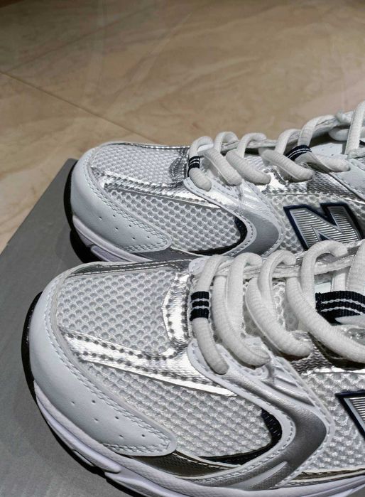 Białe tenisówki New Balance 530 w rozmiarze 38
