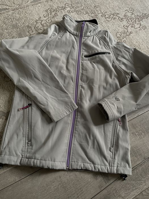 Куртка вітровка на флісі new balance жіноча