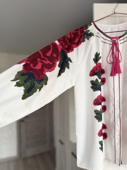 Вишиванка, блузка з імітованою вишивкою