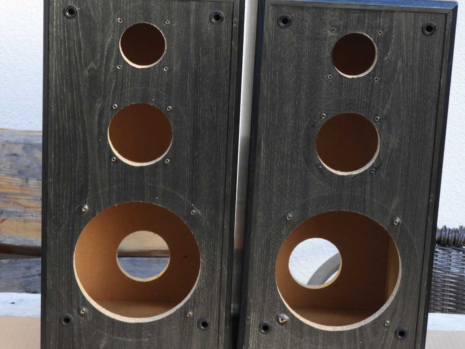 Obudowy kolumn skrzynki Magnat 3 drożne