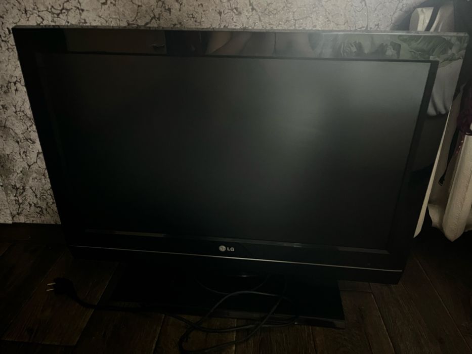 Телевизор LG32LC52 б/у