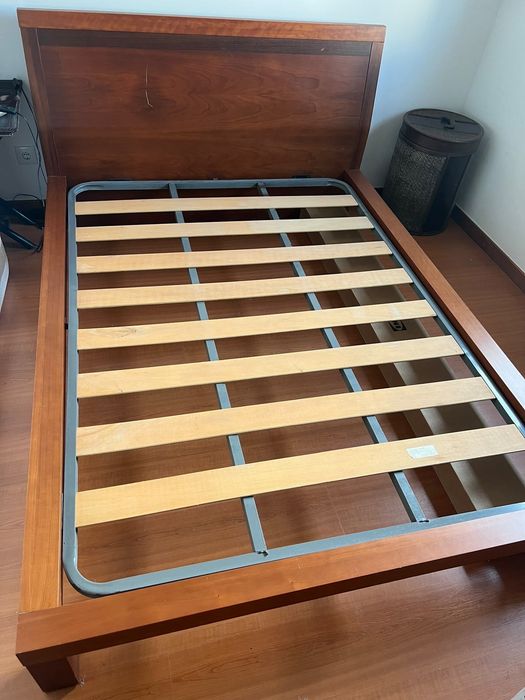 Cama de casal madeira maciça