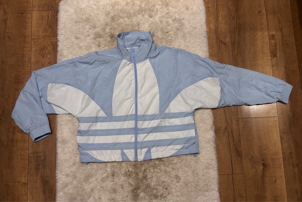 Lekka kurtka wiatrowka Adidas