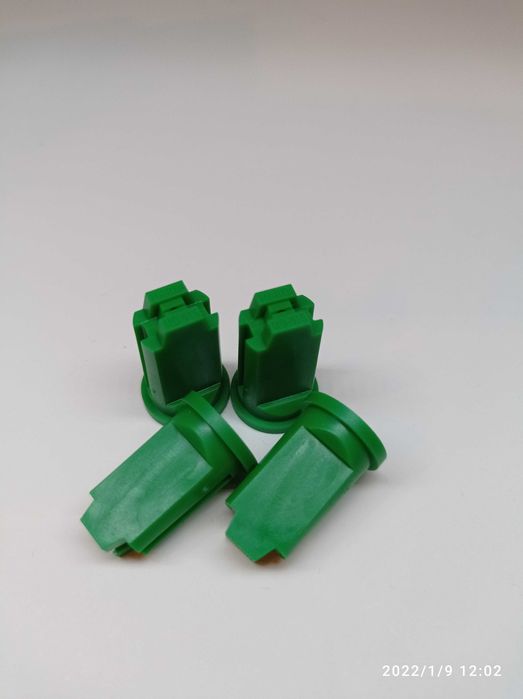 372111	Форсунка  015-110 GREEN