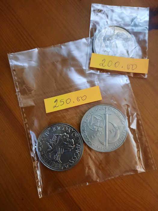 Moedas comemorativas 200/ 250 escudos