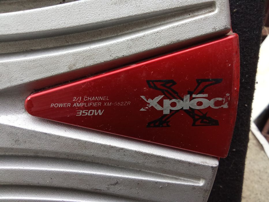 Продам сабвуфер ULTIMATE T1-120 150-450W с усилителем SONY XPLOD 350W