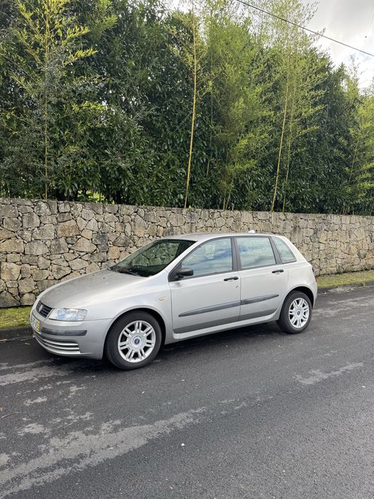 Fiat Stilo (muito estimado)
