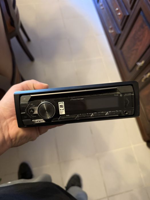 Radio Pioneer como novo