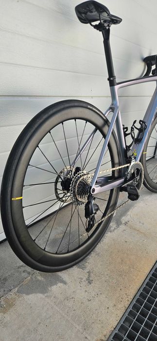 Bicicleta Scott Addict 10 c/ Rodas Mavic Cosmic SLR 45 em carbono