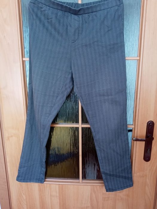 Leginsy , spodnie firmy esmara