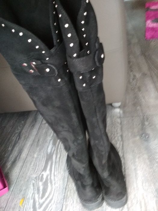 Kozaki muszkieterki czarne cekiny zamsz r. 38 stan bardzo dobry