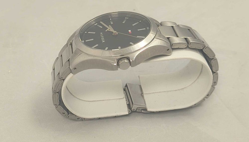 Zegarek Tommy Hilfiger TH 303.1.14.3750