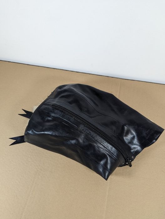 Warkocze blond maska czarna lateks SM długie zamek błys