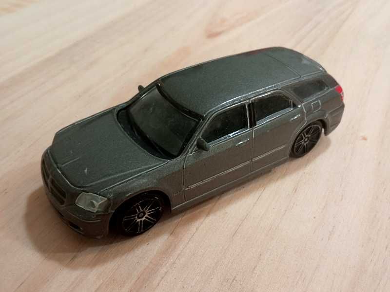 Dodge Magnum RT - Bburago