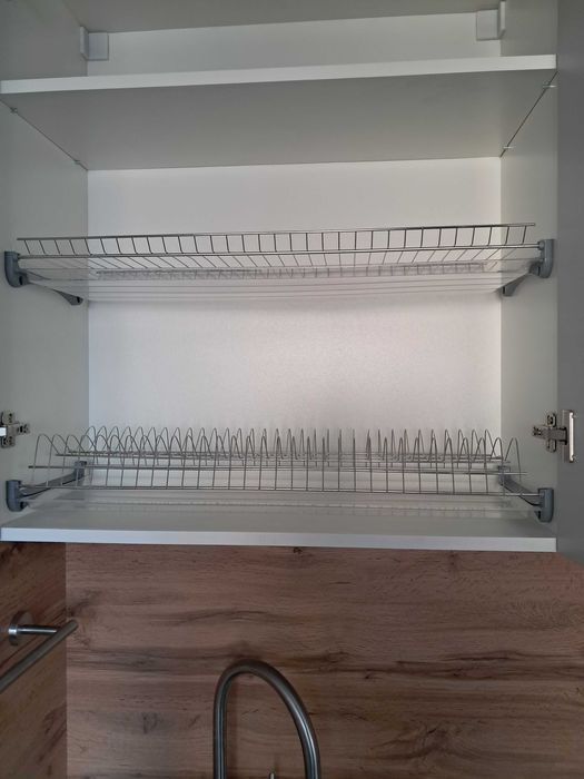 Сушка новая встроенная для посуды  в кухни