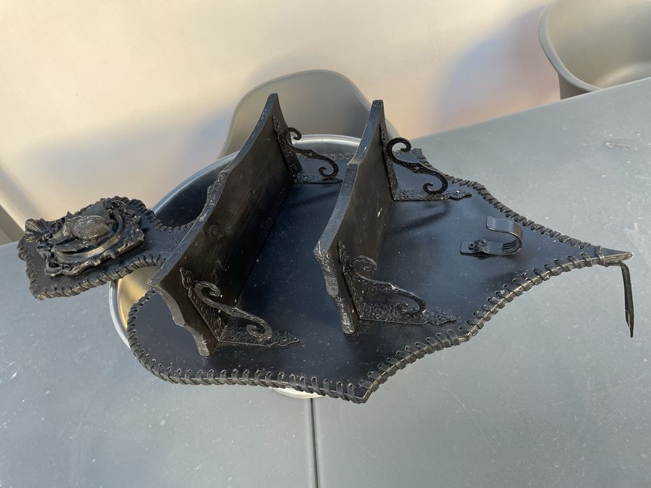 Prateleira decorativa Gotica