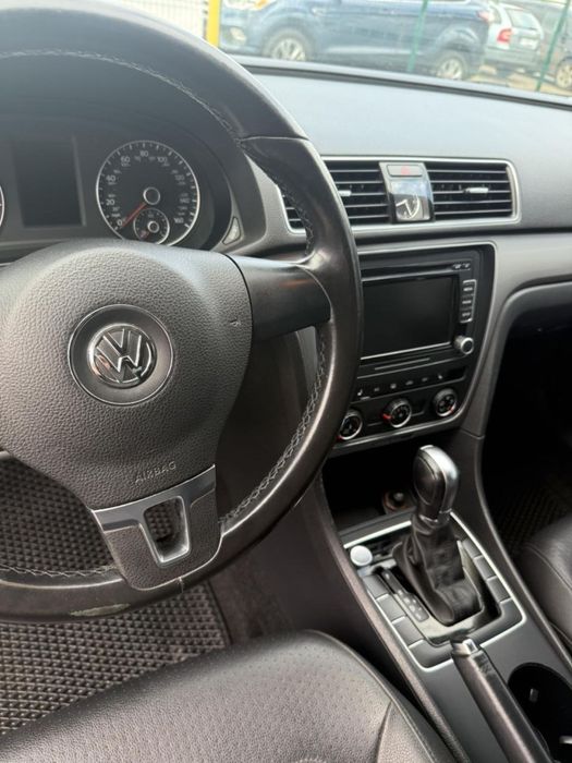 Продам Volkswagen Passat B7 2015