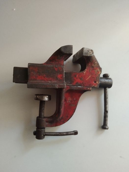 Тіски маленькі !