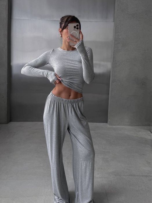 Костюм трійка, лонгслів , штани палаццо, футболка, базовий костюм