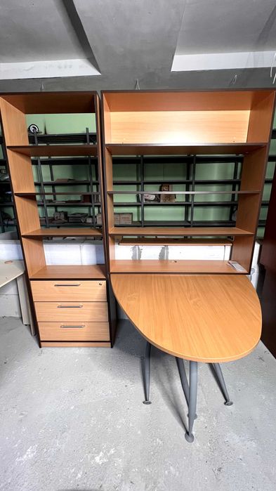 Меблі офісні, столи з шафами, директора стіл та стільці