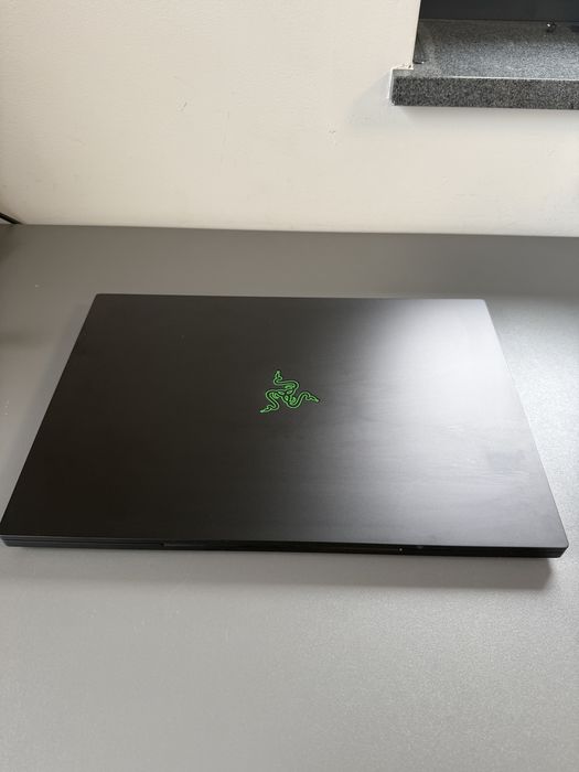 Laptop Razer Blade 18| i9-13950HX | 16G | 1TB | RTX4060| FV