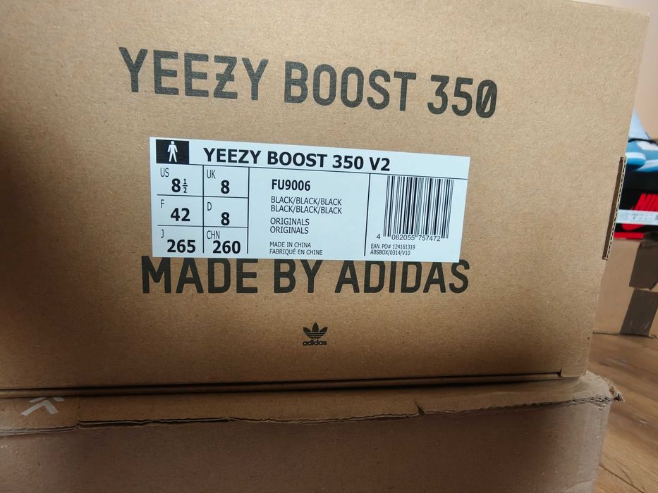 Nowe Yeezy 350 v2 Black 42 / 8.5 ORYGINALNE