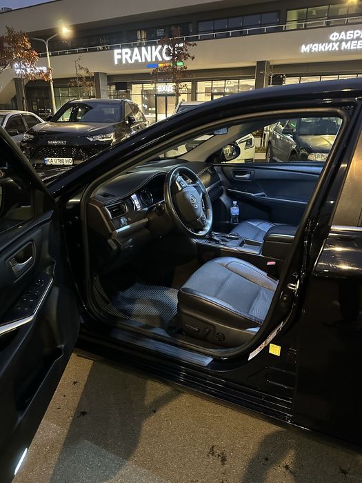 Toyota camry 55 2017