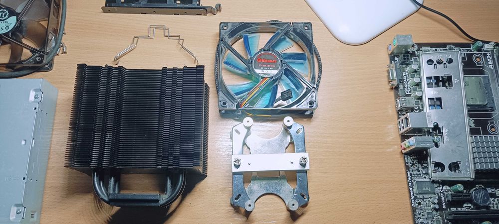 Кулер Enermax ETS-T40-TB Сокет АМ2,АМ3,АМ3+,775,1150,1151,1155,1366