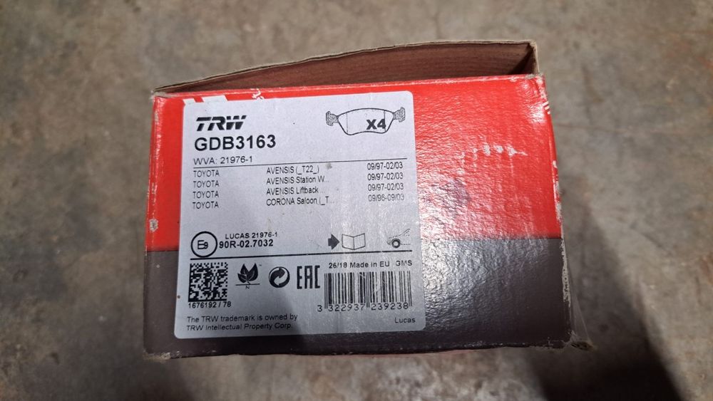 Pastilhas Toyota Avensis T22