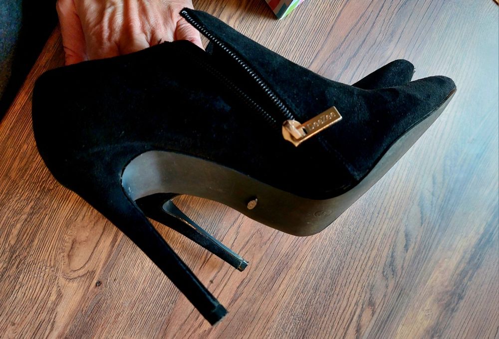 Botki na szpilce DeeZee, r. 40, jak nowe!