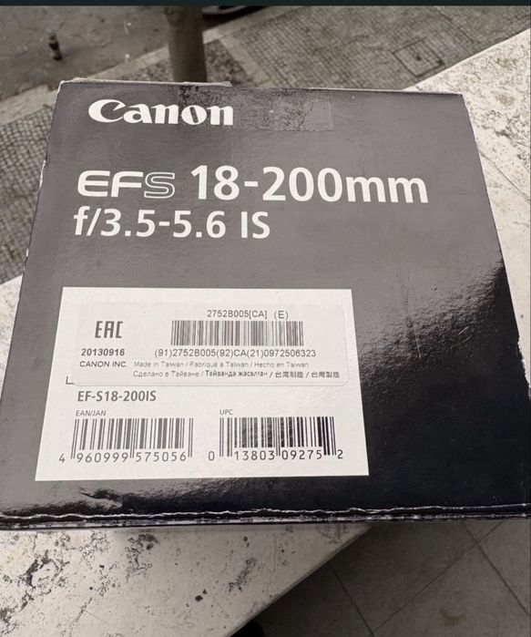 Canon EF 18-200mm f/3.5-5.6 IS