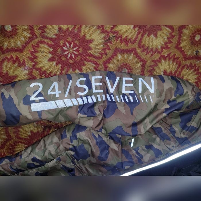 Камуфляжна Next 24/SEVEN куртка